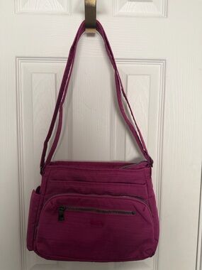 lug Magenta Shoulder Bag - Compact Everyday Crossbody